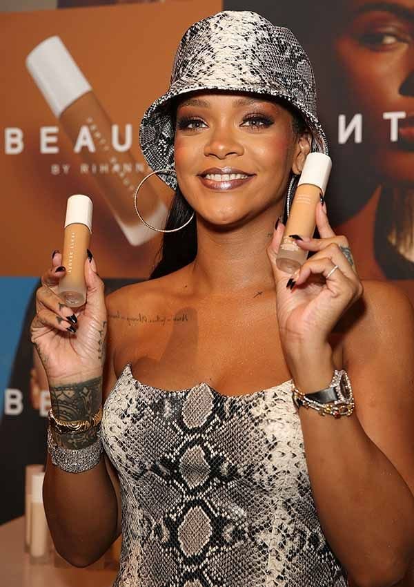 Rihanna en un evento de Fenty Beauty