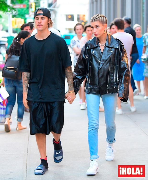 Justin Bieber presume de su amor Hailey Baldwin ante los divertidos comentarios de sus amigos