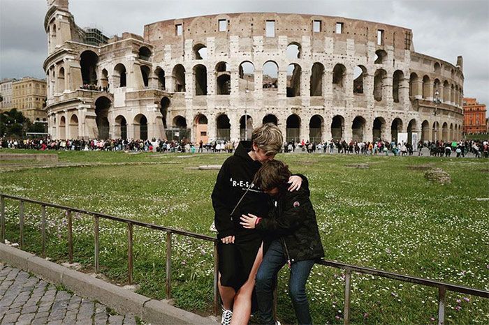 Laura Escanes y Risto Mejide vuelven a Roma, aunque esta vez es diferente