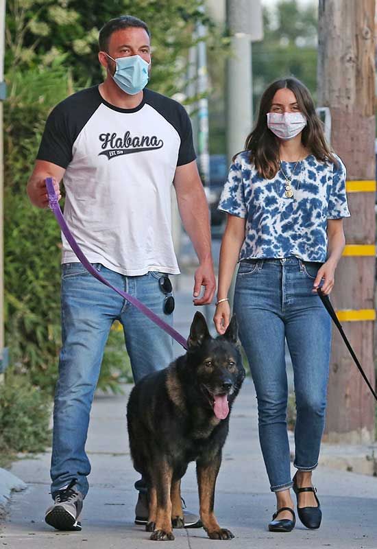 Ana de Armas y Ben Affleck