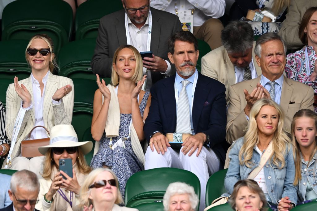 Pablo de Grecia y su hija, la princesa Olympia de Grecia, en Wimbledon el 1 de julio de 2024
