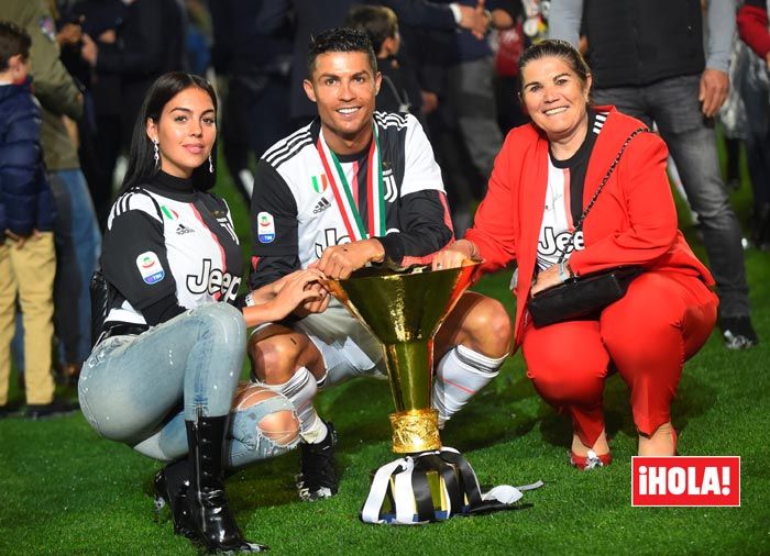 Georgina Rodríguez y Cristiano Ronaldo con María Dolores Aveiro