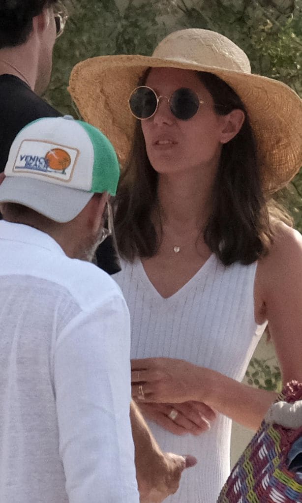 Carlota Casiraghi HOLA PLUS