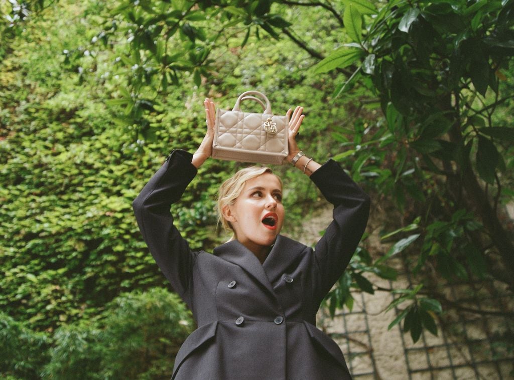 Monica Anoz en el desfile de Dior en Paris Fashion Week