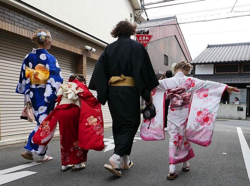 El viaje de Carles Puyol y Vanesa Lorenzo con sus hijas a Kyoto