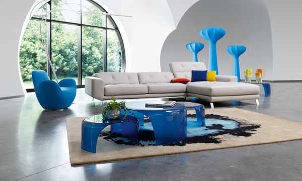 Esta propuesta de Roche Bobois (roche-bobois.com) resulta, al mismo tiempo, elegante y atrevida y sofisticada y divertida. No te pierdas las mesas Bell: son todo un acierto en el ambiente.
