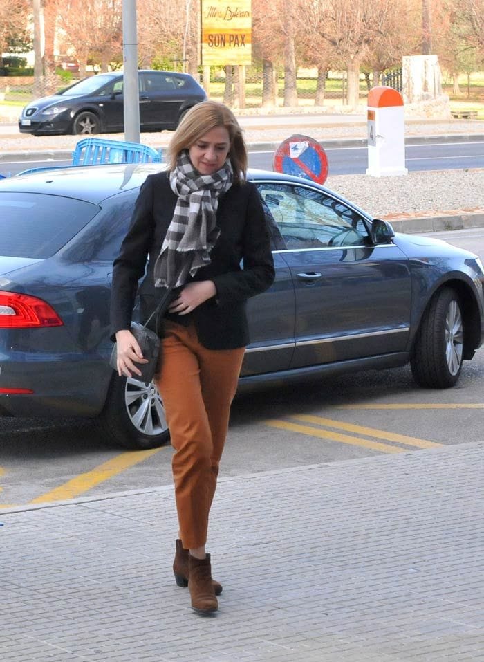 La infanta Cristina lleva meses al parecer planteándose la posibilidad de un nuevo traslado de trabajo porque estaría pensando en cambiar de residencia
