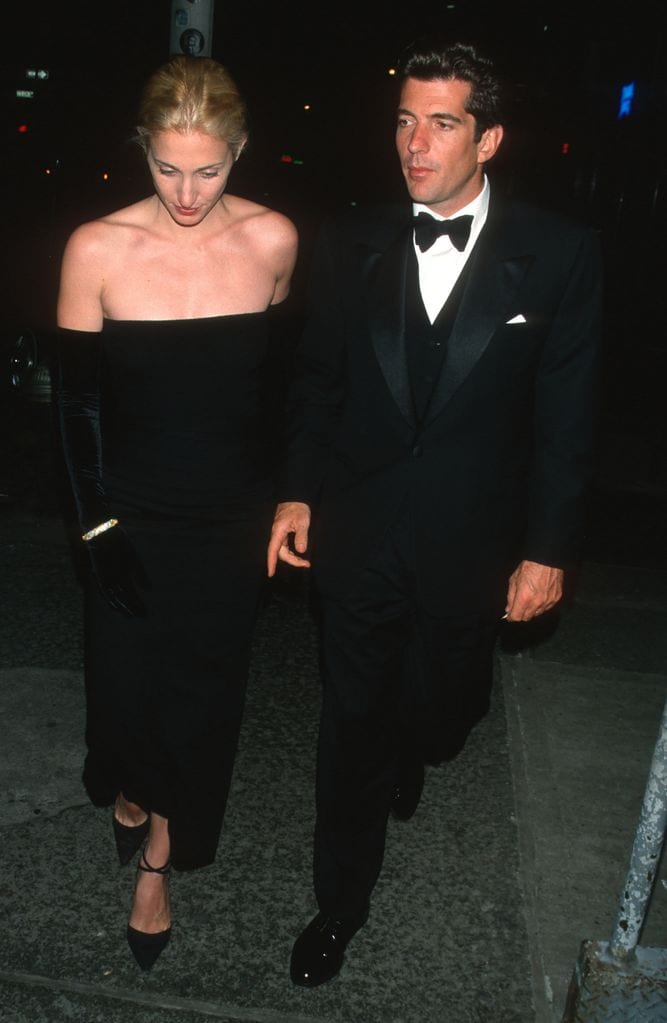 Carolyn Bessette y John F. Kennedy Jr. en Nueva York, 1998