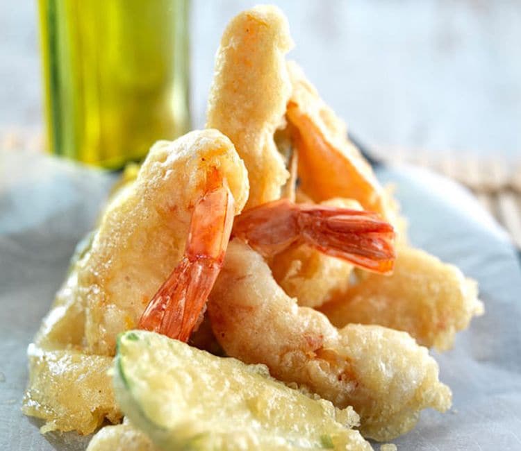 Tempura de verduras y langostinos