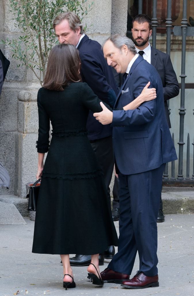 La última foto de Juan Gómez-Acebo en el funeral de su hermano Fernado Gómez-Acebo el 8 de abril de 2024