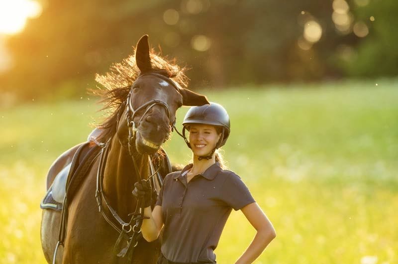 amazona y caballo