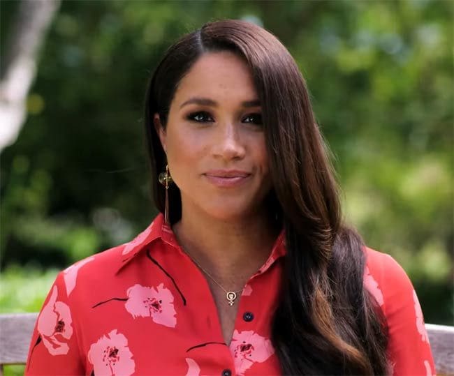 Meghan Markle con vestido de flores