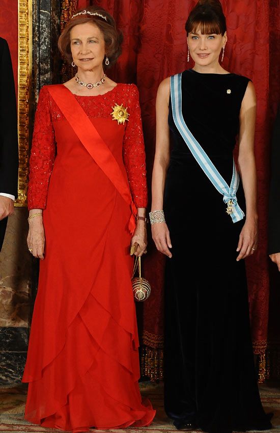 reina sofia vestido gala rojo