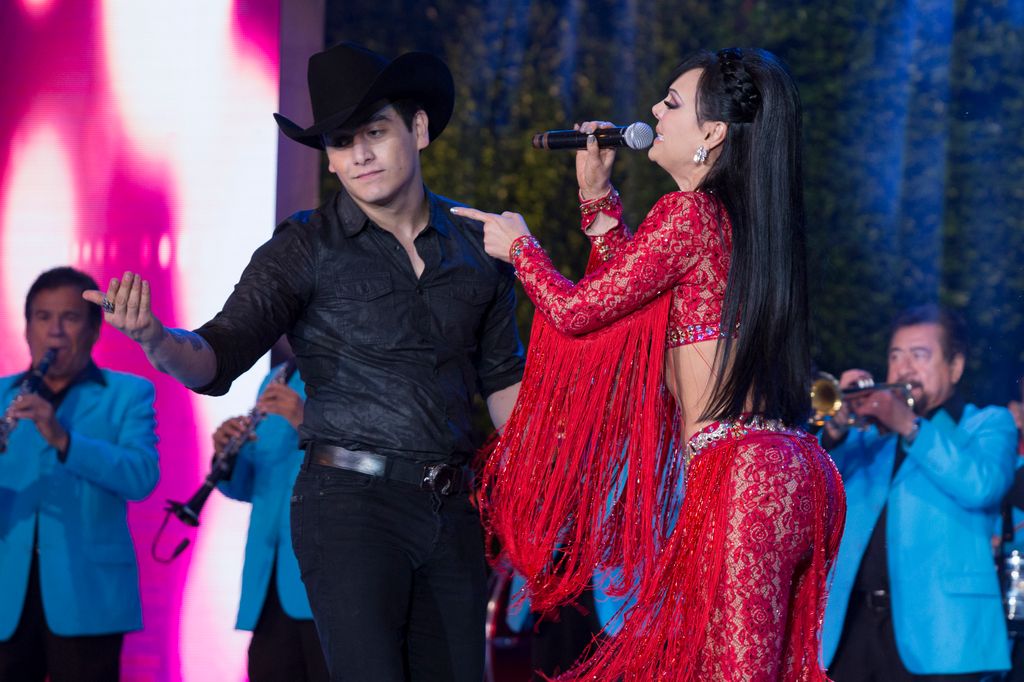 Maribel Guardia dijo que por ahora mantendrá las cenizas de su hijo en casa