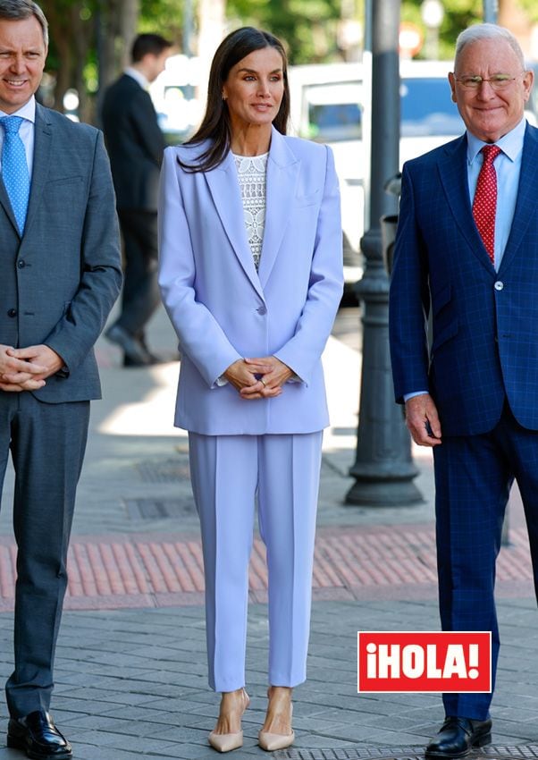 Reina Letizia traje