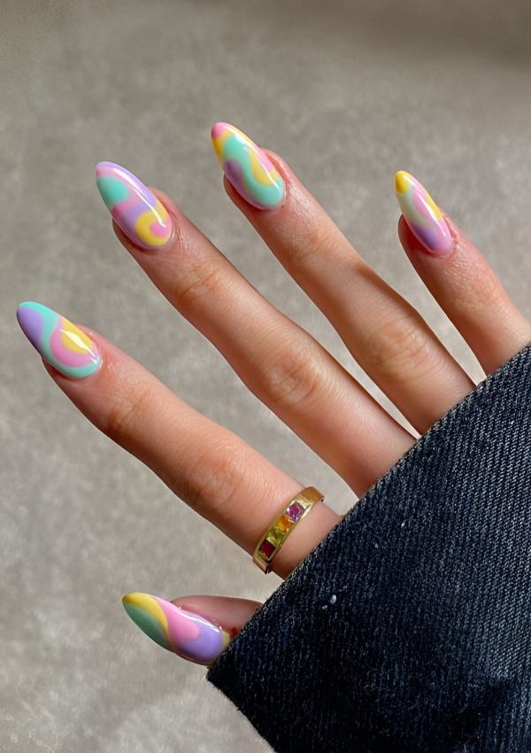 swirl nails color 1