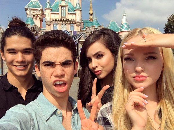 Cameron Boyce y Dove Cameron