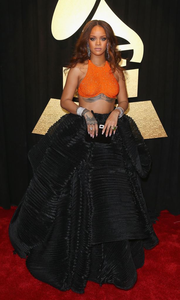 rihanna con outfit de armani prive