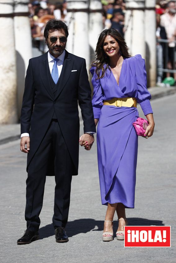 Nuria Roca y Juan del Val en la boda de Sergio Ramos y Pilar Rubio