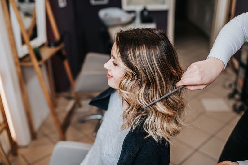 mujer peluqueria