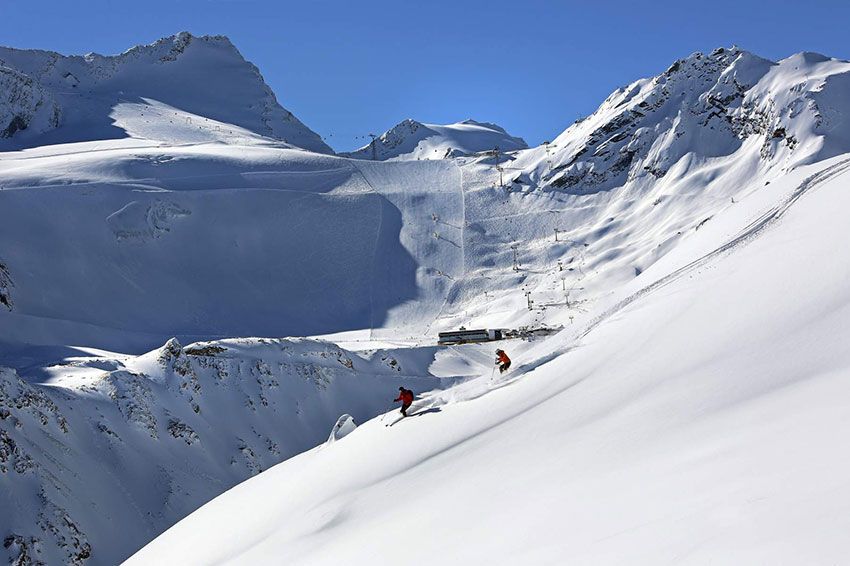 Les-glaciers-du-Rettenbach-et-du-Tiefenbach-Otztal