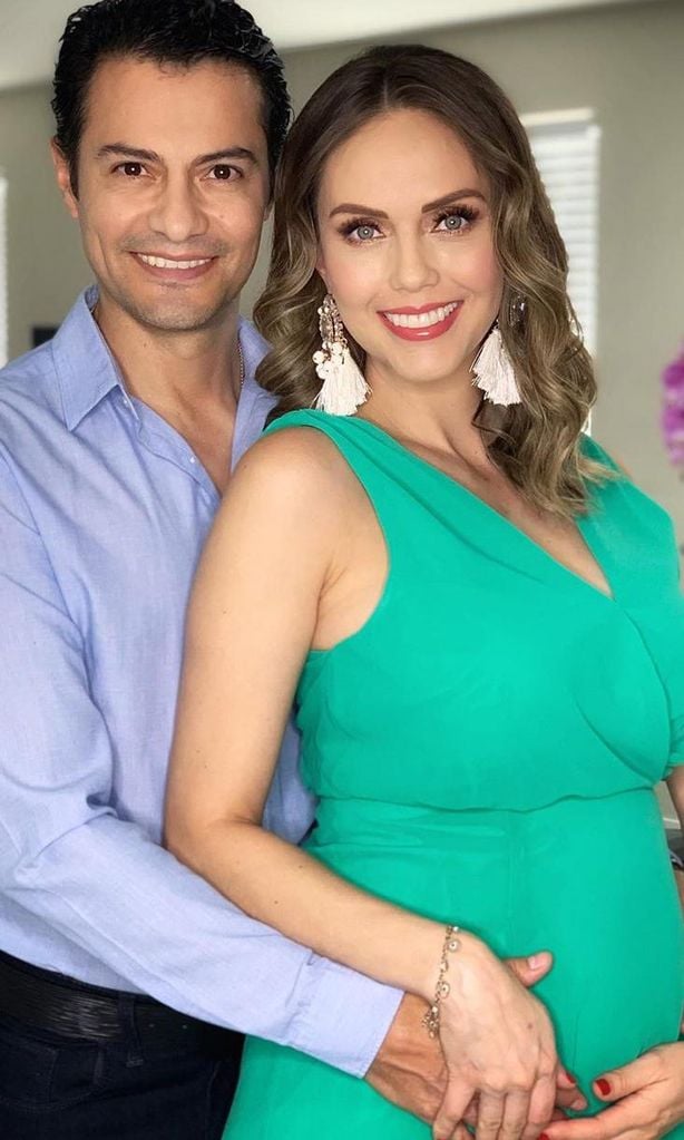 Jessica Carrillo y su esposo