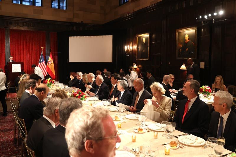 El rey en una cena en el Harvard Club de Nueva York