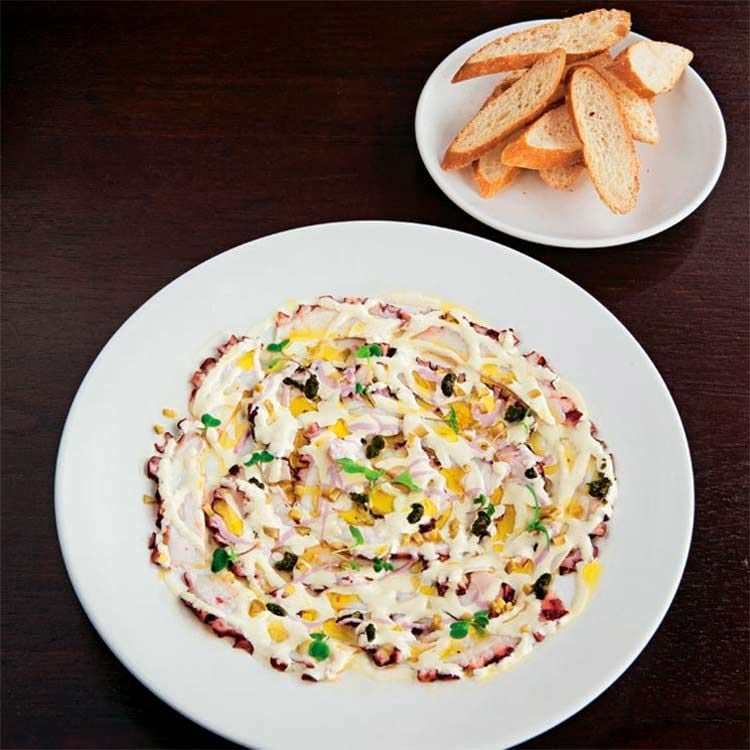 'Carpaccio' de pulpo con mayonesa