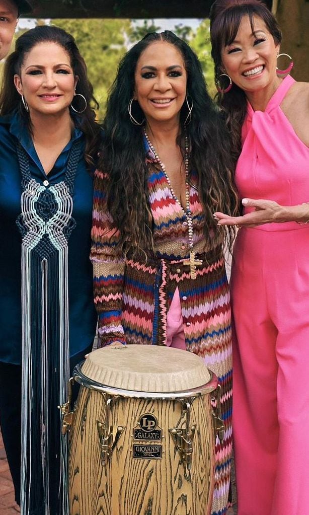 Gloria Estefan, Sheila E. y Mimy Succar