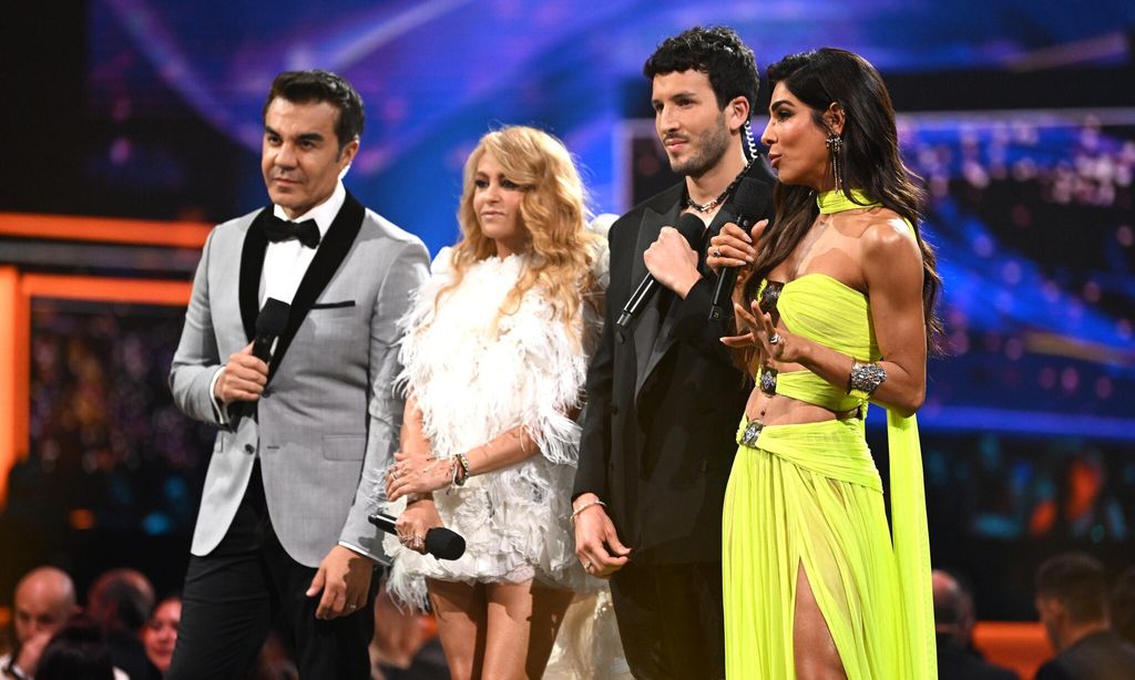 Adrián Uribe, Paulina Rubio, Alejandra Espinoza y Sebastián Yatra