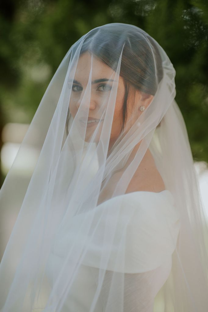 vestido de novia de raquel  y velo