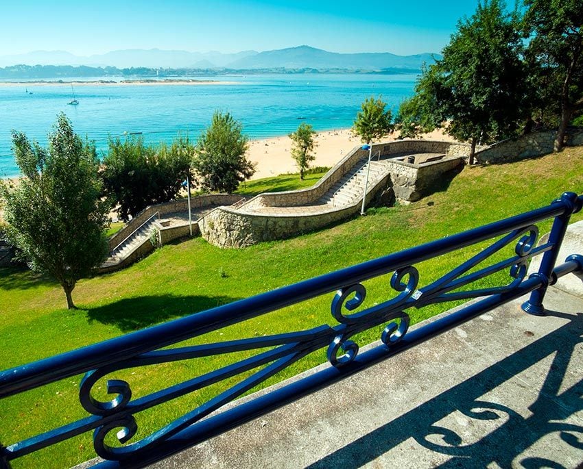 Zonas verdes junto a la playa del Sardinero