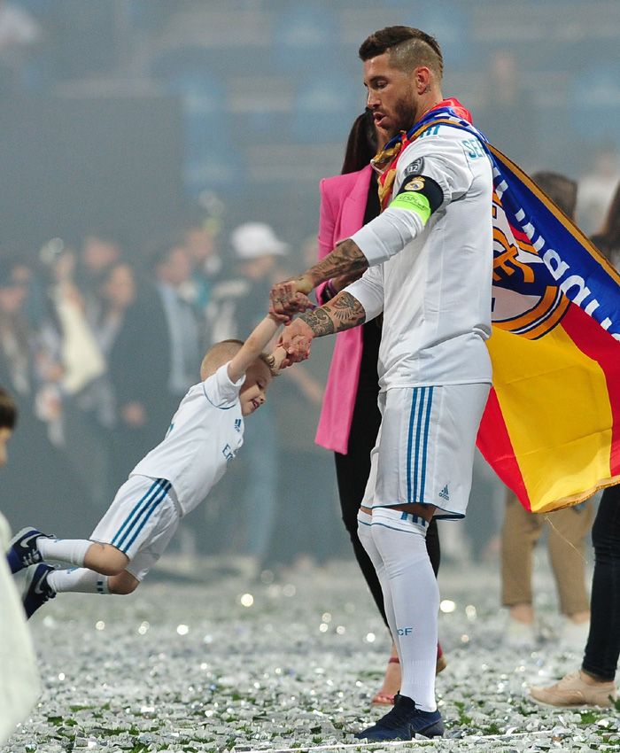 Sergio Ramos y Pilar Rubio con sus hijos