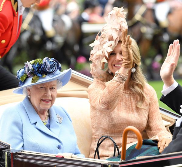 Reina Isabel y Máxima de Holanda