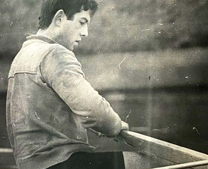 Francisco Rafael Montes, de joven practicando piragüismo