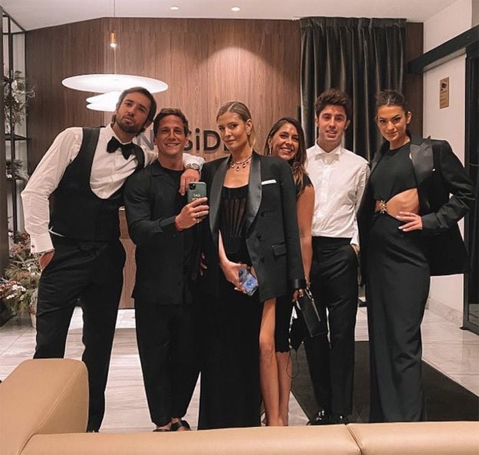 Marta Lozano y Lorenzo Remohi con sus amigos