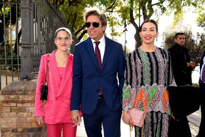Manuel Díaz 'El Cordobés' con su esposa y su hija Triana