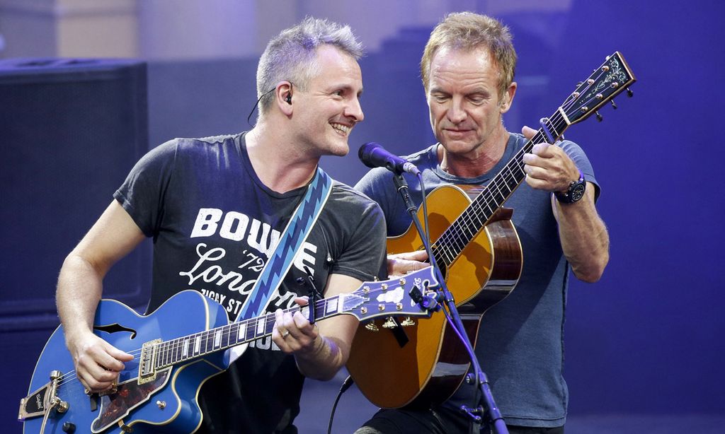 Sting con su hijo Joe, en diciembre de 2023