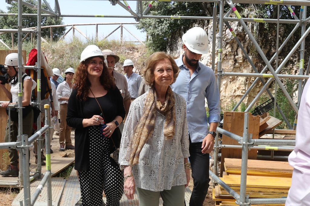 La reina Sofía en los yacimientos de Atapuerca