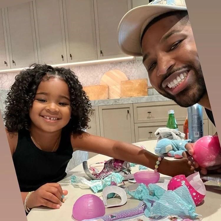 Tristan Thompson y su hija True