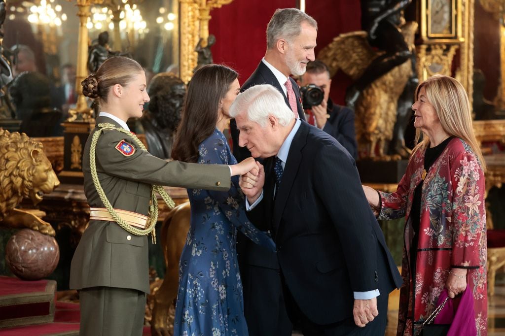 La Princesa Leonor y Carlos Fitz James en la recepción del Palacio Real el día de la Hispanidad