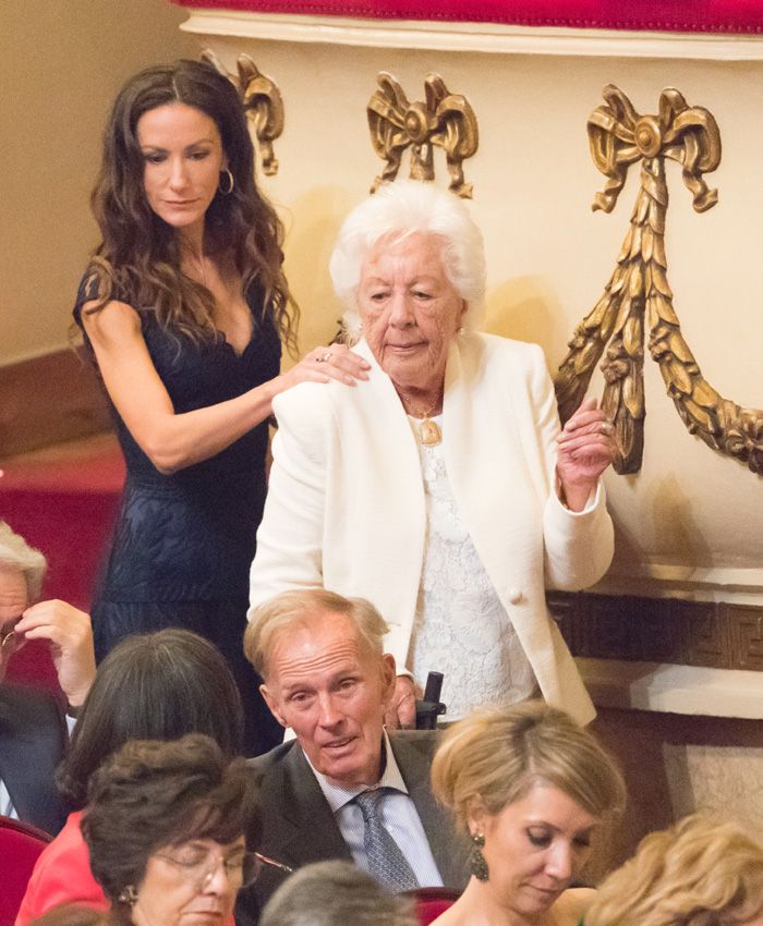 Telma Ortiz con su abuela, Menchu Álvarez del Valle