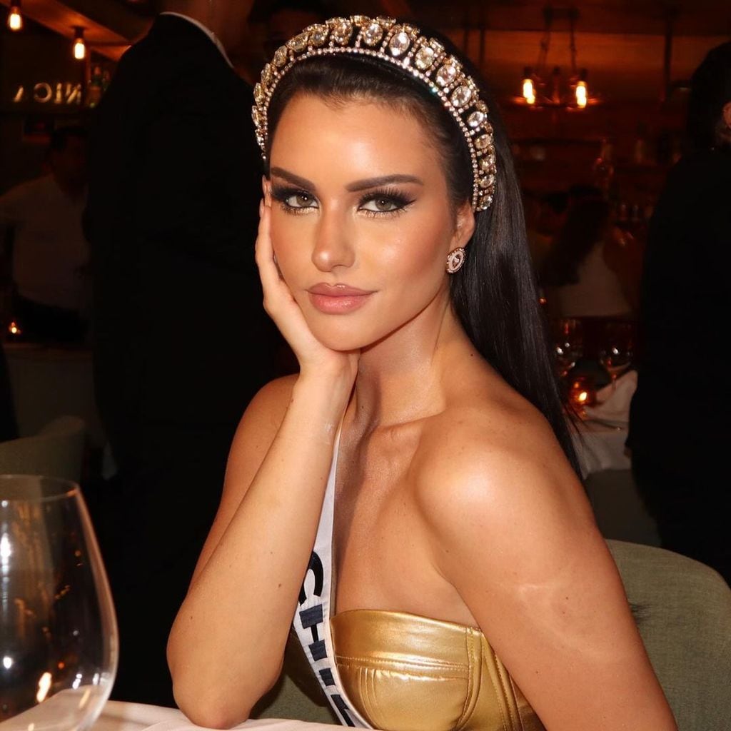 Miss Universe Chile - Emilia Dides