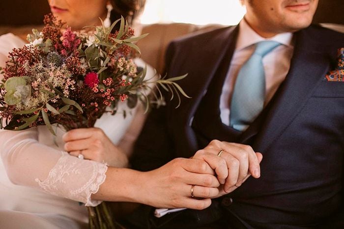 Novios a la salida de la boda