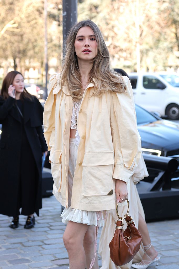 Zita D'hauteville en el desfile de Chloé en Paris Fashion Week