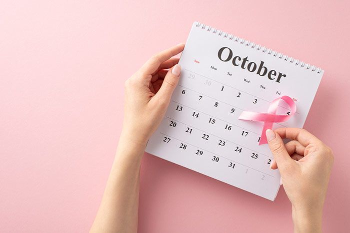 mes de octubre lazo rosa cáncer de mama