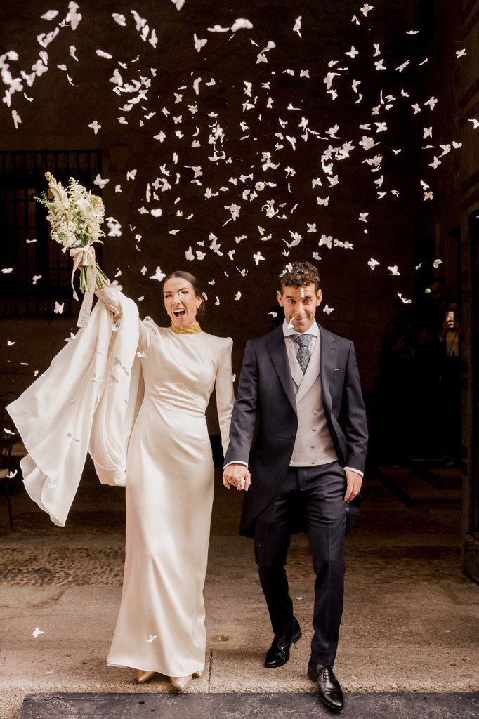 Vestido de novia Lorena Formoso bordados Luhar