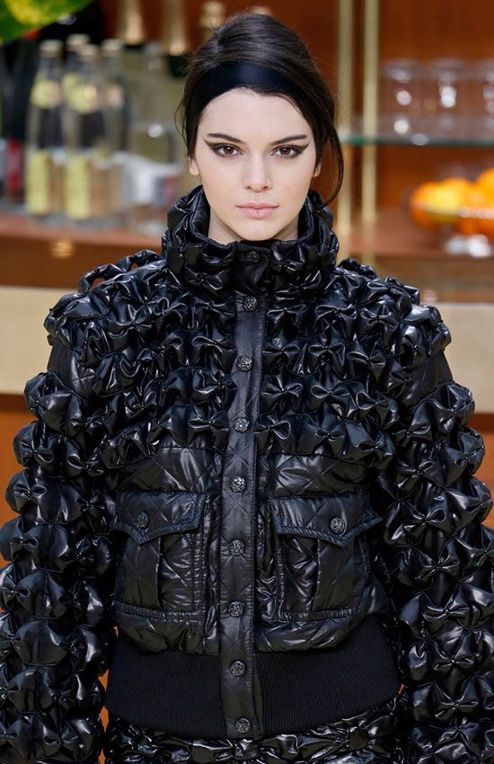 pasarela_kendall_jenner_chanel_1