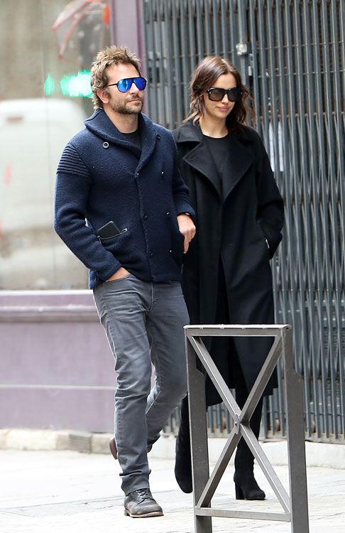 Irina Shayk y Bradley Cooper durante un paseo por la Gran Manzana