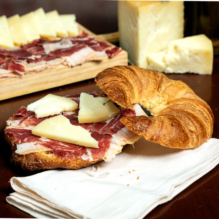 croissant iberico adob